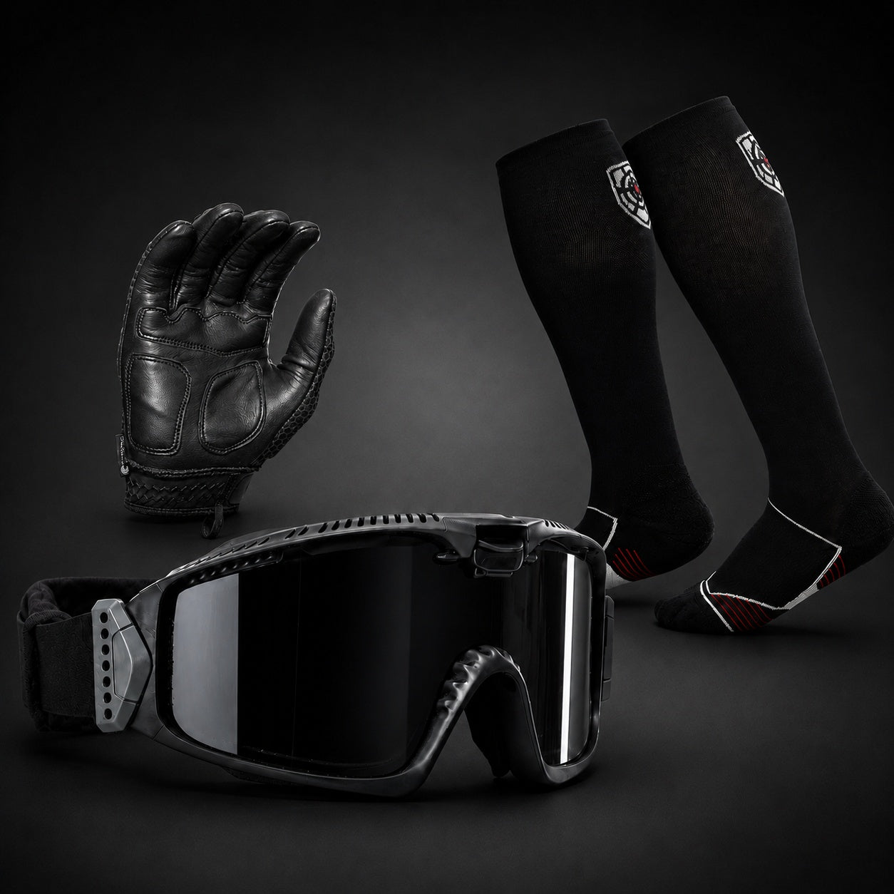 KIT PRO TACTICAL GLOVES + ESS INFLUX BALLISTIC GOGGLES + HIGH PERFORMANCE SOCKS